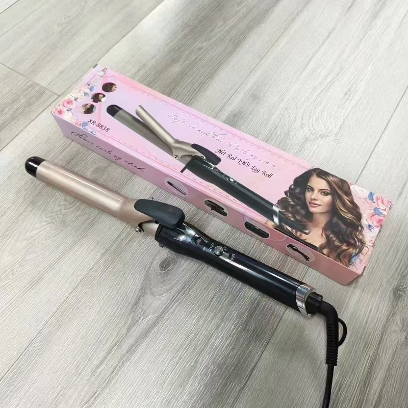 高速モーターとネガティブイオン技術で,アンチフリズ電気ヘアクルラー